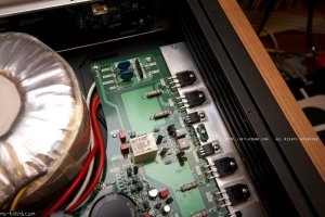 330a-5-moon-simaudio